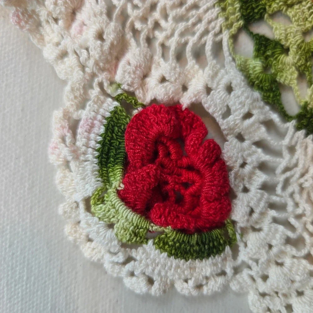 Vintage Handmade Crochet Doily Set 3pc Christmas Red White Green Floral Lace